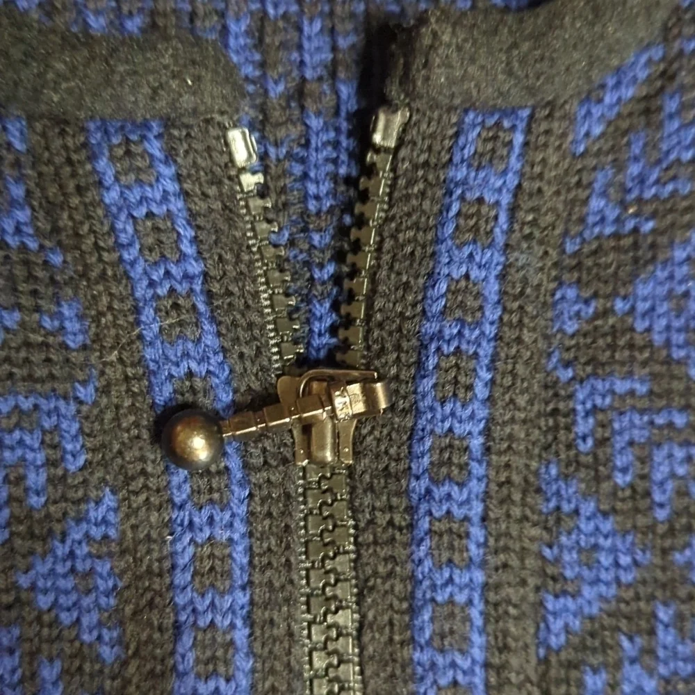 Nordic Wool Cardigan By Kootenay Canadian Rockies Zip Up navy Scandi Girl Sz S - Picture 3 of 10